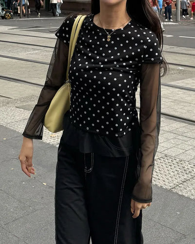 Dot lace layered short-sleeved T-shirt