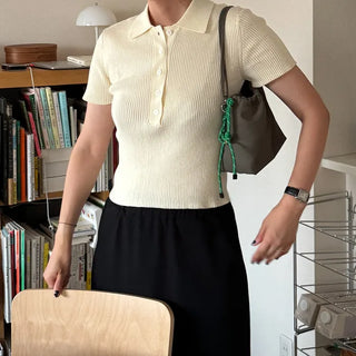 Short-sleeved colored ribbed knit