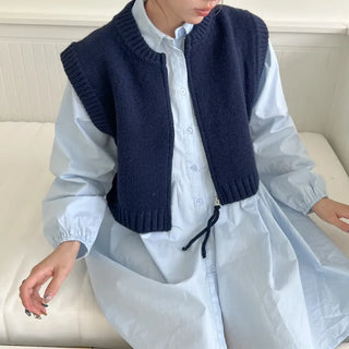 Zip-up knit vest