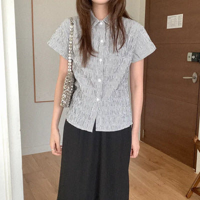 Wrinkle stripe border short-sleeved shirt