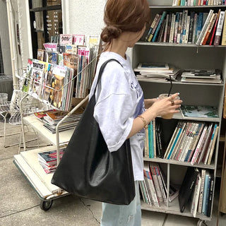 Basic shoulder bag
