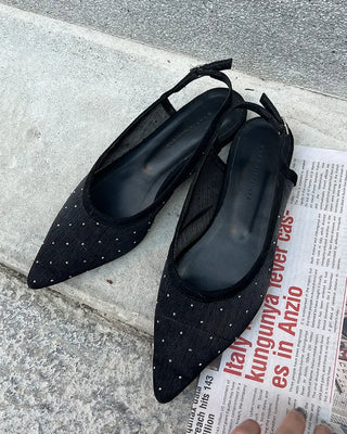 Dot Cubic Pointed Toe