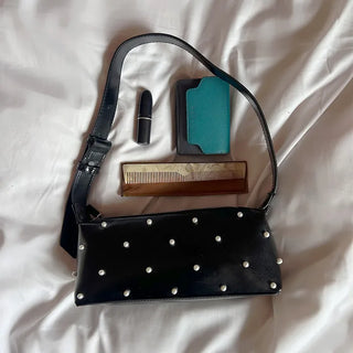 Pearl pointed bag
