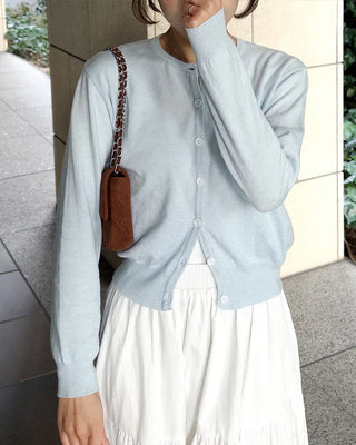 Round neck knit cardigan