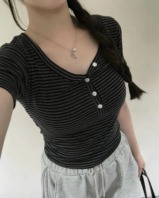 V-neck button-down striped half-length T-shirt
