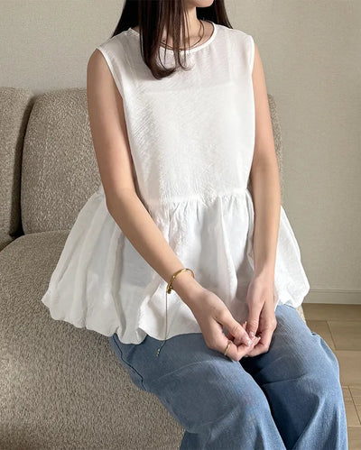 Sleeveless balloon blouse