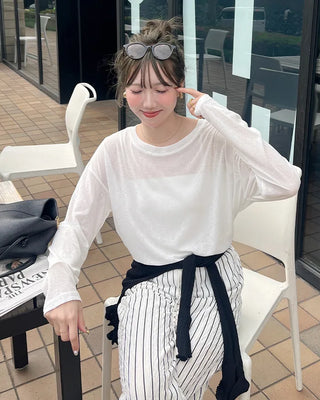 Simple long-sleeved T-shirt