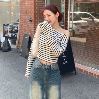 Striped off-shoulder T-shirt
