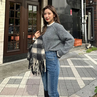 Two-tone raglan knit