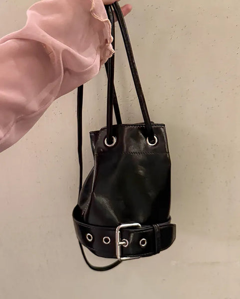 Belt bucket bag