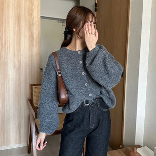 Loose-fitting button-up wool cardigan