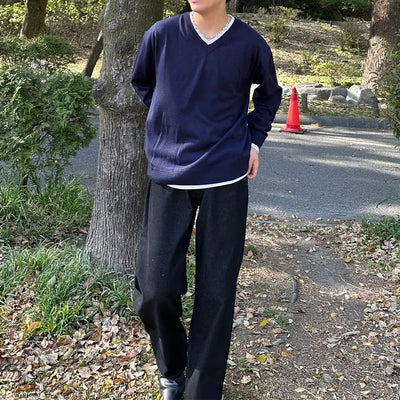 Two-tone V-neck knit