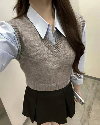 V-neck cropped knit vest