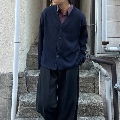 (Unisex) V-neck knit cardigan