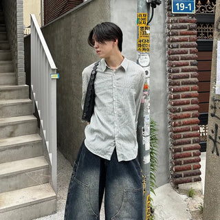 Loose, relaxed striped shirt