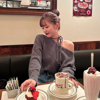 Choker One-Shoulder Knit