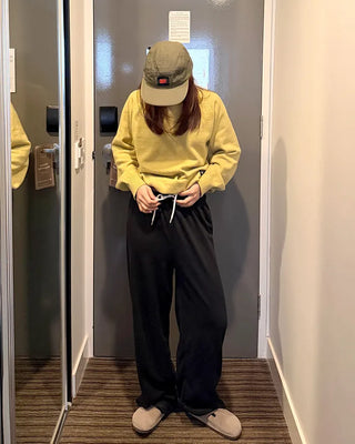 Wide sweatpants