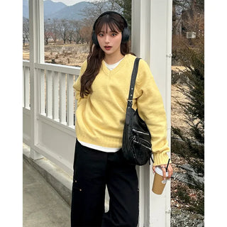 V-neck simple knit