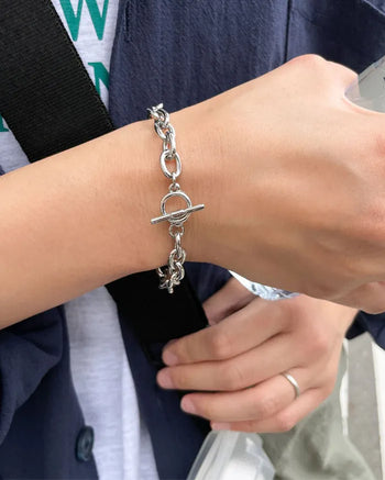 angle buckle chain bracelet