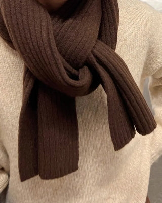 Rib-knit scarf