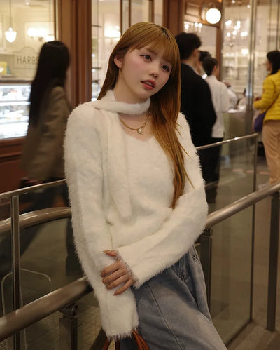 V-neck loose-fit knit and scarf set