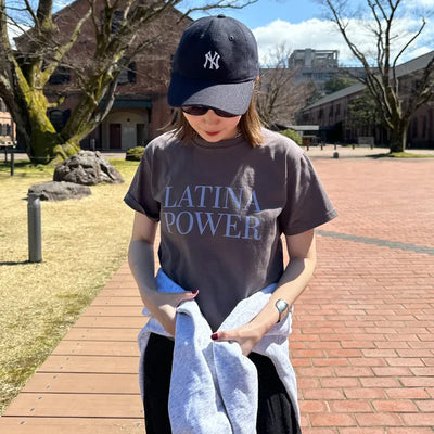 LATINA Lettering T-shirt