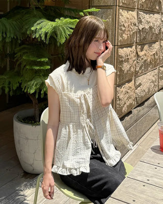 Two-way check sleeveless blouse