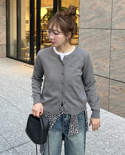 Classic round neck cardigan