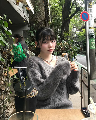 V-neck oversized knit