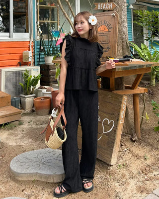 High-neck frilled neck and wide-leg pants set