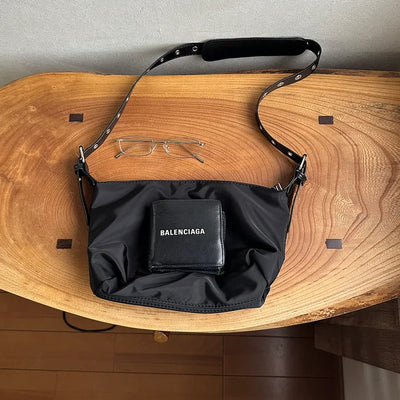 (Unisex) Buckle Hobo Bag