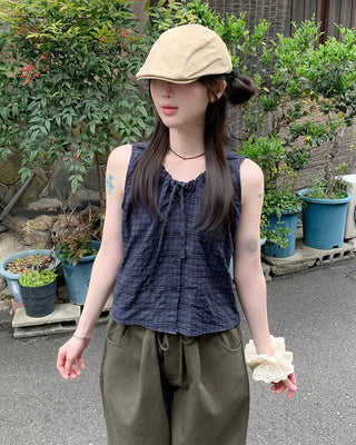 Checked ribbon gathered sleeveless blouse