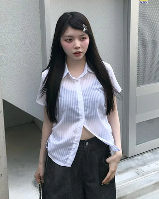 Side-shimmering striped shirt
