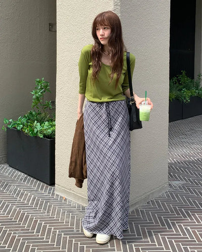 Checked drawstring long skirt