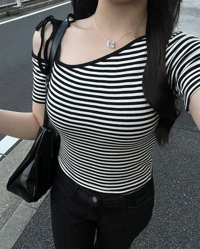 Striped one-shoulder short-sleeved T-shirt