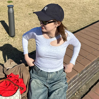 Slit T-shirt with built-in cups