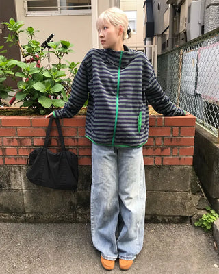 Half-neck striped zip