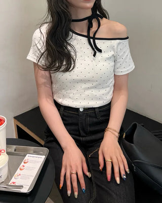 One-shoulder polka dot neck string short-sleeve T-shirt