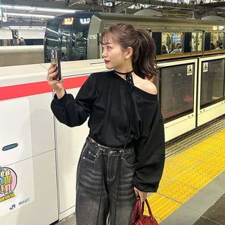 Choker One-Shoulder Sweatshirt