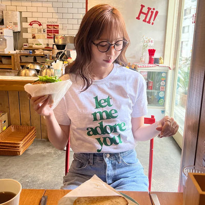 adore lettering T-shirt