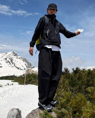 Pintuck nylon curved pants