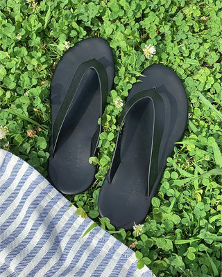 Simple leather thong sandals