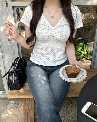 V-neck polka dot shirred half T-shirt