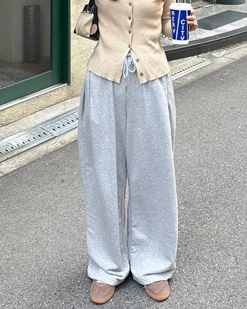Side-tuck wide sweatpants