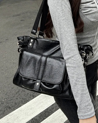 Square buckle shoulder bag