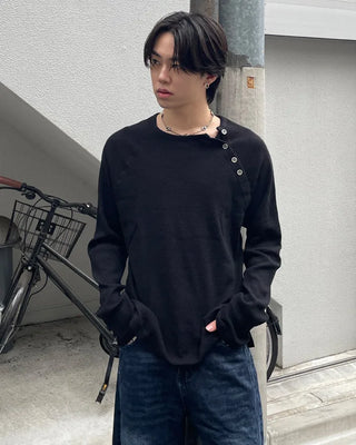 Asymmetrical slit button long T-shirt