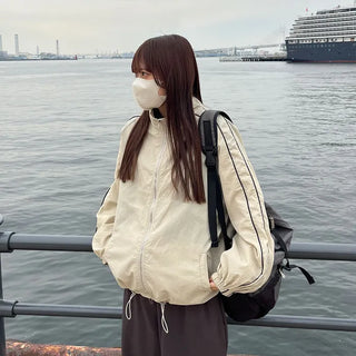 Two-tone windbreaker