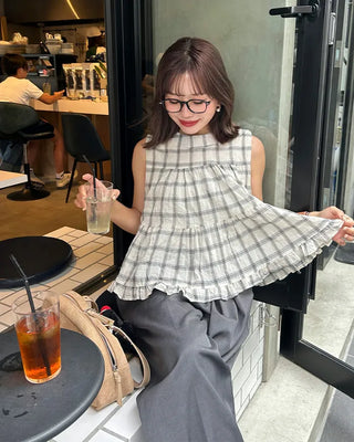 Back ribbon check sleeveless top