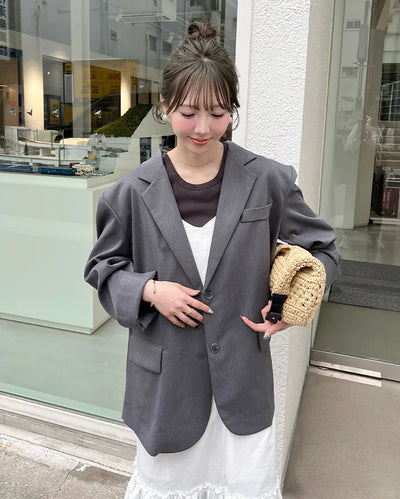 Back-slit oversized blazer