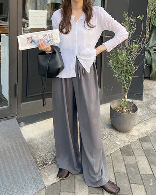 Two-button strap slacks